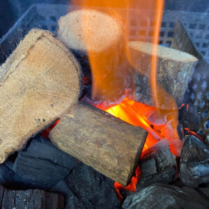 BBQ rook chunks eiken sfeerfoto